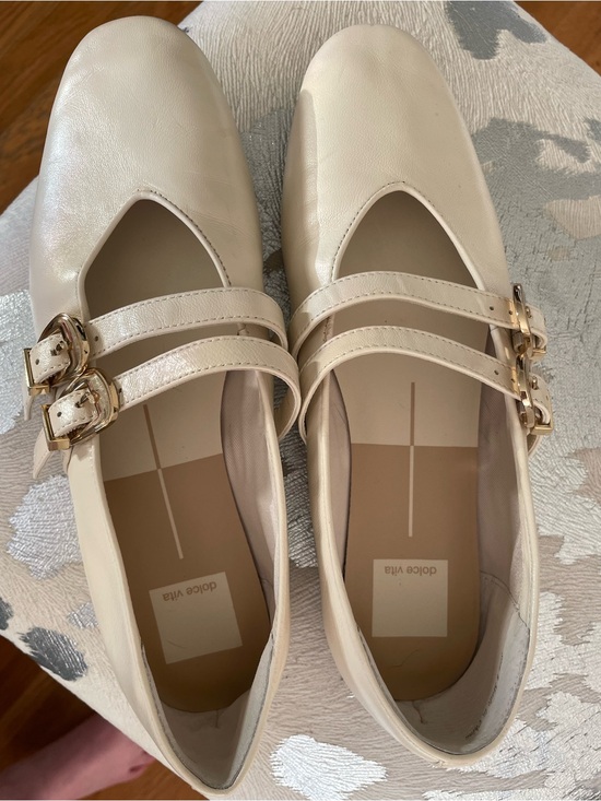 Dolce Vita Shoes - Dolce Vita cream ballet style Size 8